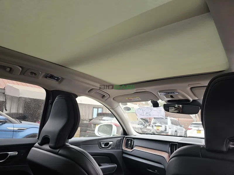 2019 Volvo XC60 T5 INSCRIPTION 2L Petrol SUV, photo 10