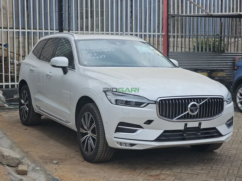 2019 Volvo XC60 T5 INSCRIPTION 2L Petrol SUV, photo 3