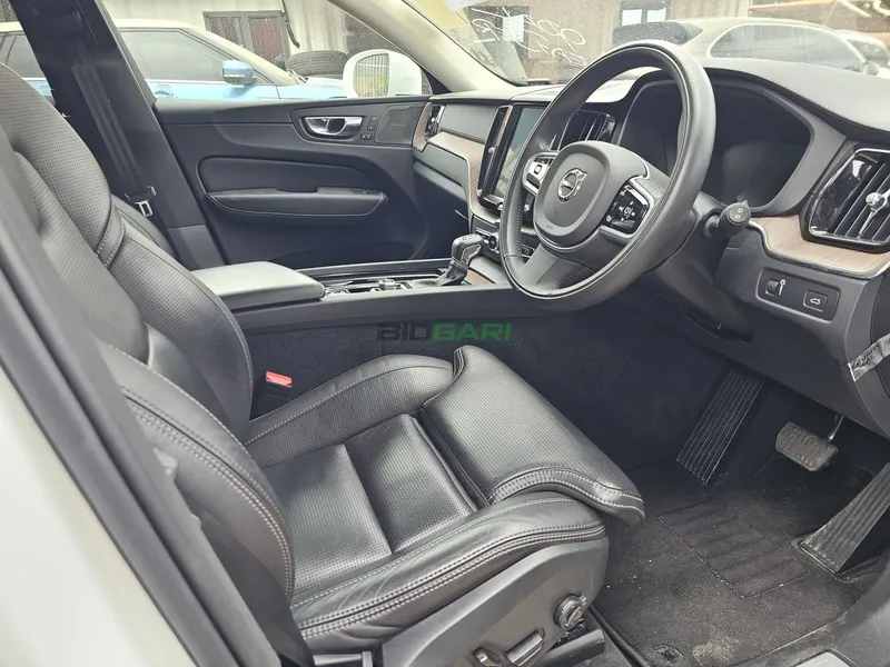 2019 Volvo XC60 T5 INSCRIPTION 2L Petrol SUV, photo 7