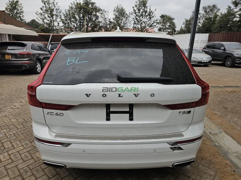 2019 Volvo XC60 T5 INSCRIPTION 2L Petrol SUV, photo 4