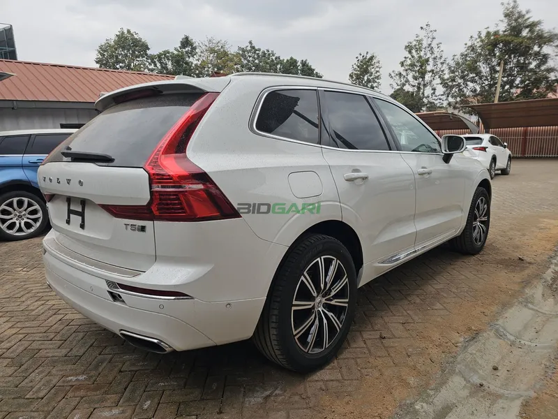 2019 Volvo XC60 T5 INSCRIPTION 2L Petrol SUV, photo 6