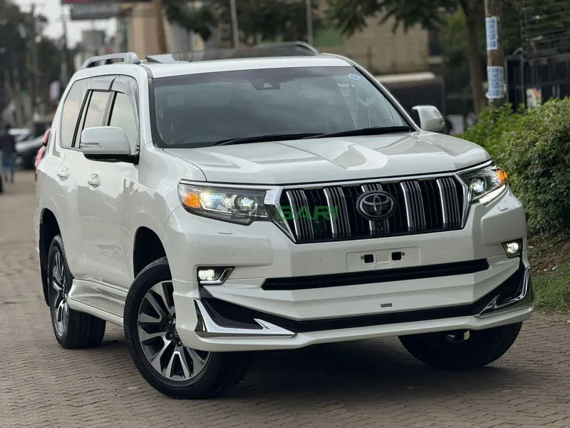 2023 Toyota Land Cruiser Prado
