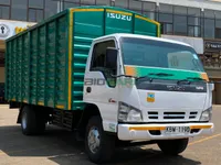 2012 Isuzu NKR 4.3L Diesel Truck, photo 2