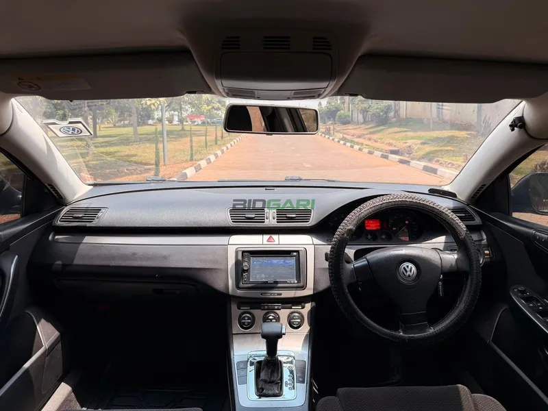 2008 Volkswagen Passat 2L Petrol Sedan, photo 6