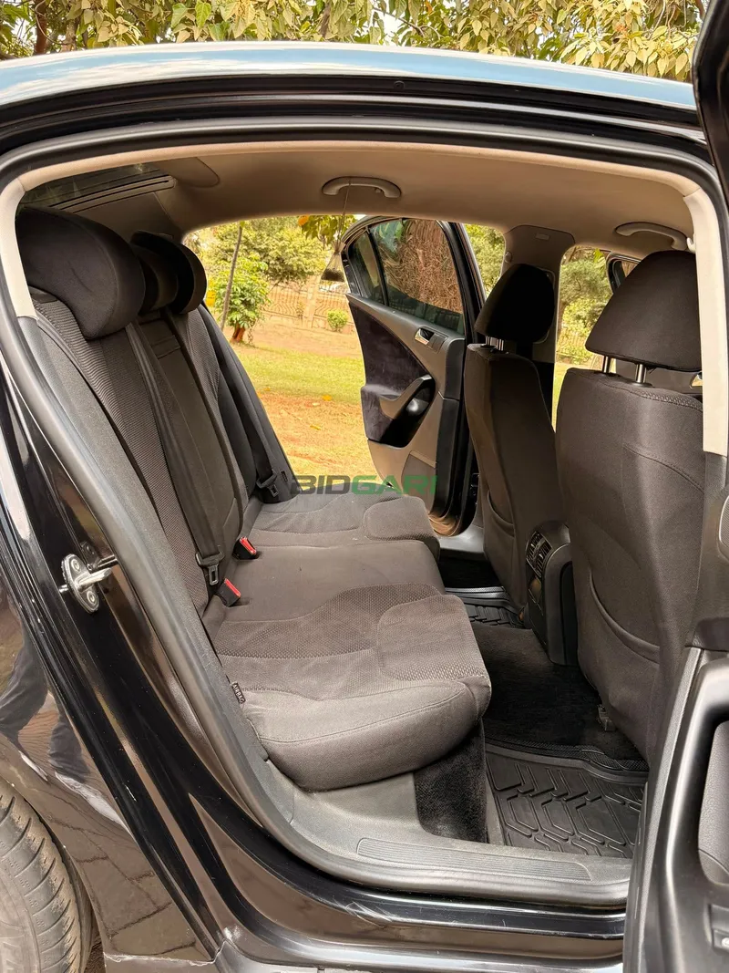 2008 Volkswagen Passat 2L Petrol Sedan, photo 7