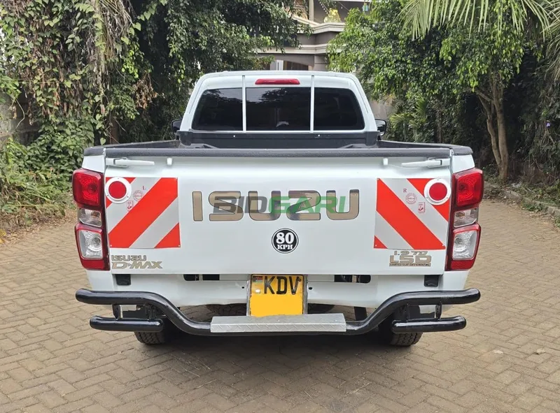 2025 Isuzu DMAX Local 2L Diesel Pickup, photo 4