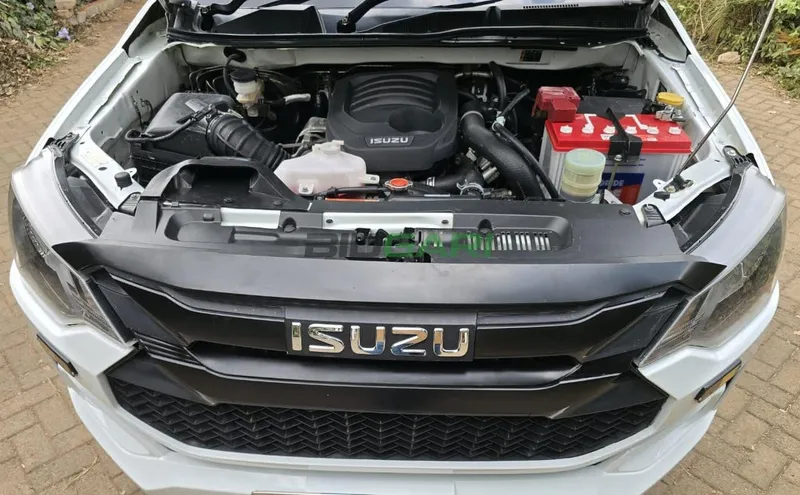 2025 Isuzu DMAX Local 2L Diesel Pickup, photo 6