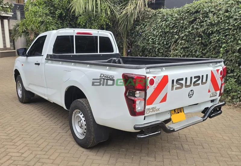 2025 Isuzu DMAX Local 2L Diesel Pickup, photo 5