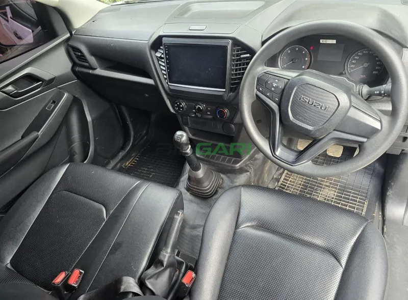 2025 Isuzu DMAX Local 2L Diesel Pickup, photo 7