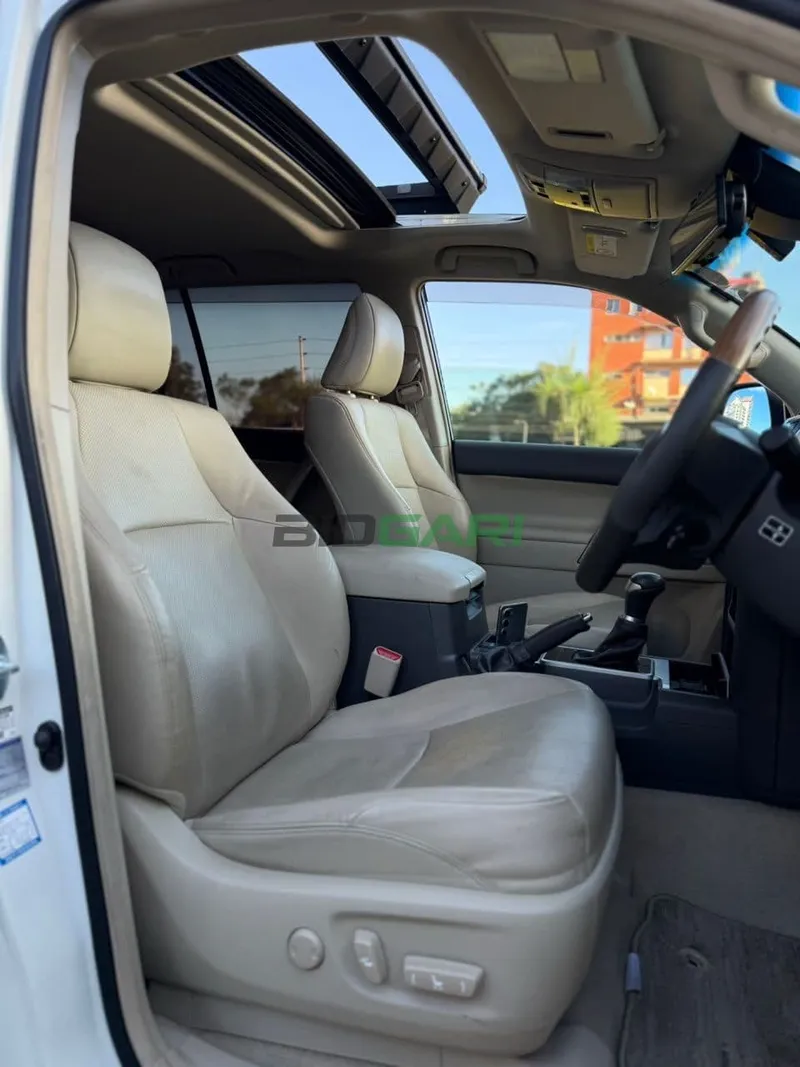 2019 Toyota Land Cruiser Prado TX-L Petrol SUV, photo 8
