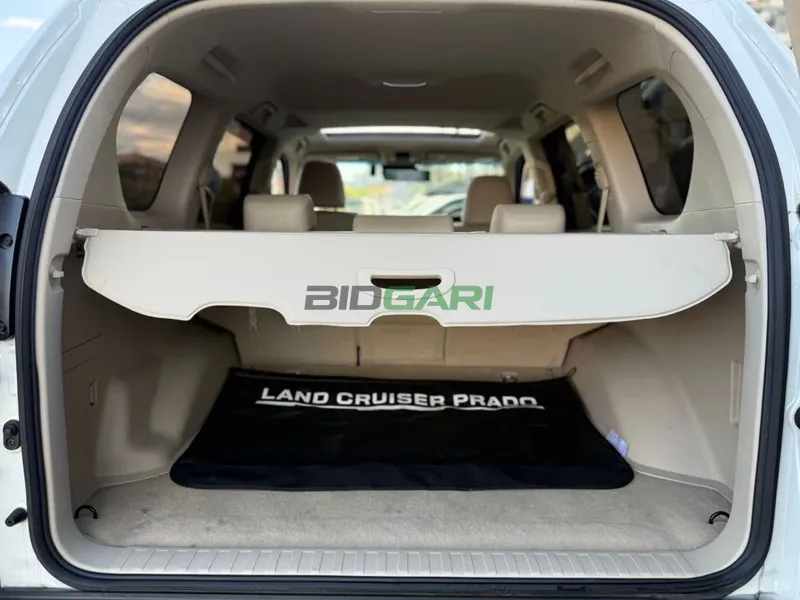 2019 Toyota Land Cruiser Prado TX-L Petrol SUV, photo 9