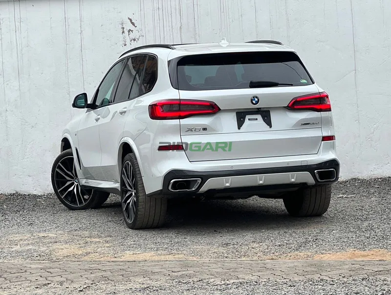 2019 BMW X5 xDRIVE 3L Diesel SUV, photo 4