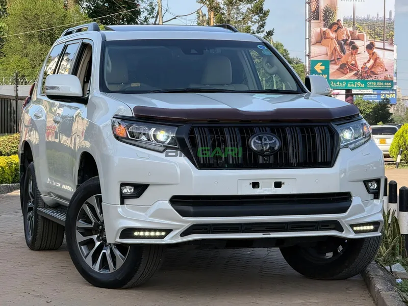 2022 Toyota Land Cruiser Prado TX-L Petrol SUV, main photo