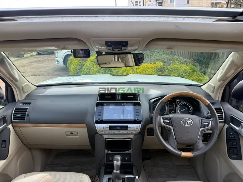 2022 Toyota Land Cruiser Prado TX-L Petrol SUV, photo 8