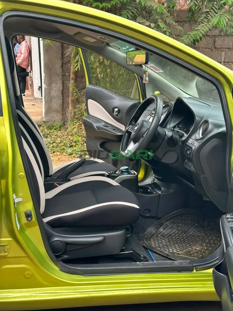 2017 Nissan Note E-POWER 1.3L Petrol Hatchback, photo 6