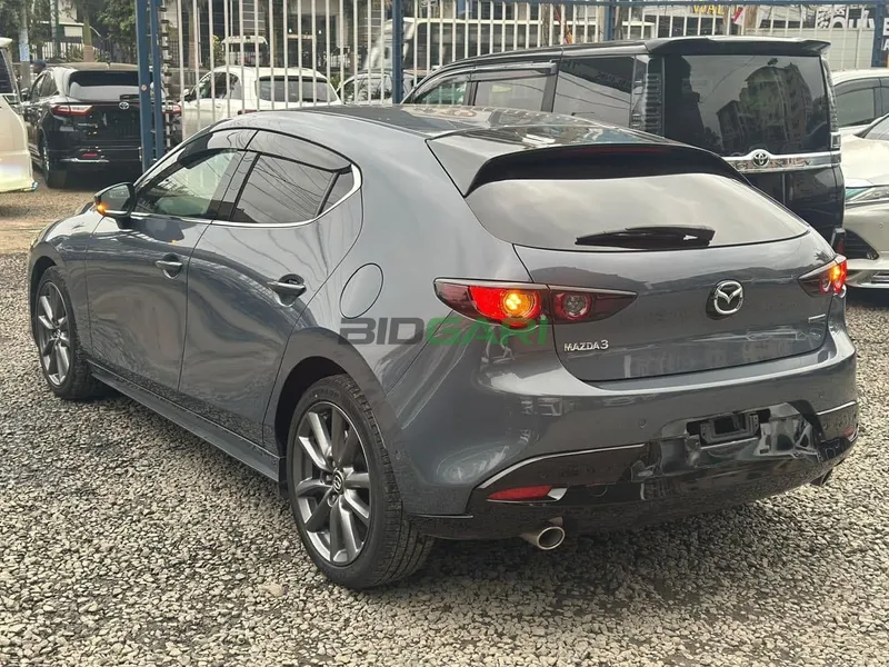 2019 Mazda 3 1.5L Petrol Hatchback, photo 4