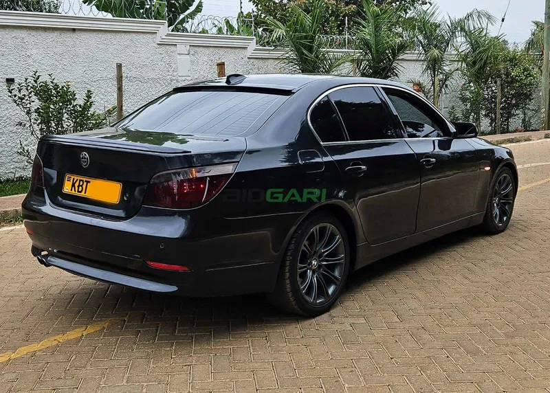 2004 BMW 520i M SPORT (E60) 2.2L Petrol Sedan, photo 4
