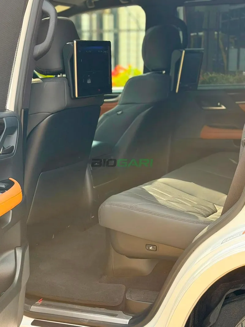 2020 Lexus LX570 Petrol SUV, photo 7