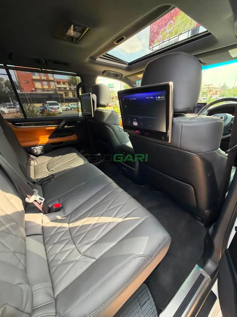 2020 Lexus LX570 Petrol SUV, photo 6