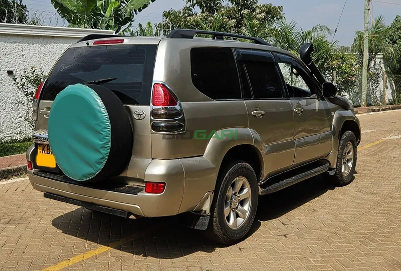 2005 Toyota Land Cruiser J120 2.7L Petrol SUV, photo 4