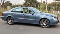 2003 Mercedes-Benz E320 CDI 3.2L Diesel Sedan, photo 3
