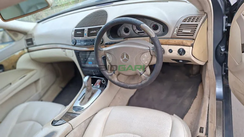 2003 Mercedes-Benz E320 CDI 3.2L Diesel Sedan, photo 5