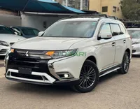 2019 Mitsubishi Outlander PHEV 2.4L Petrol SUV, photo 2