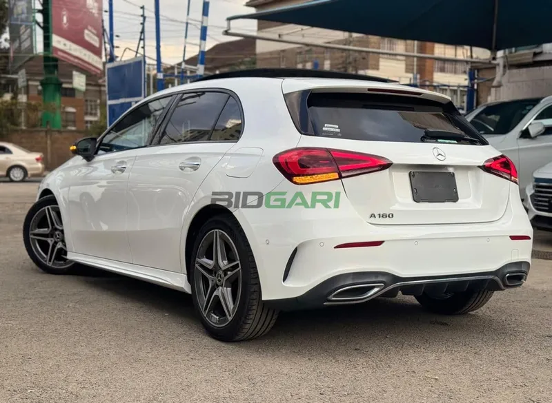 2019 Mercedes-Benz A180 1.3L Petrol Hatchback, photo 4