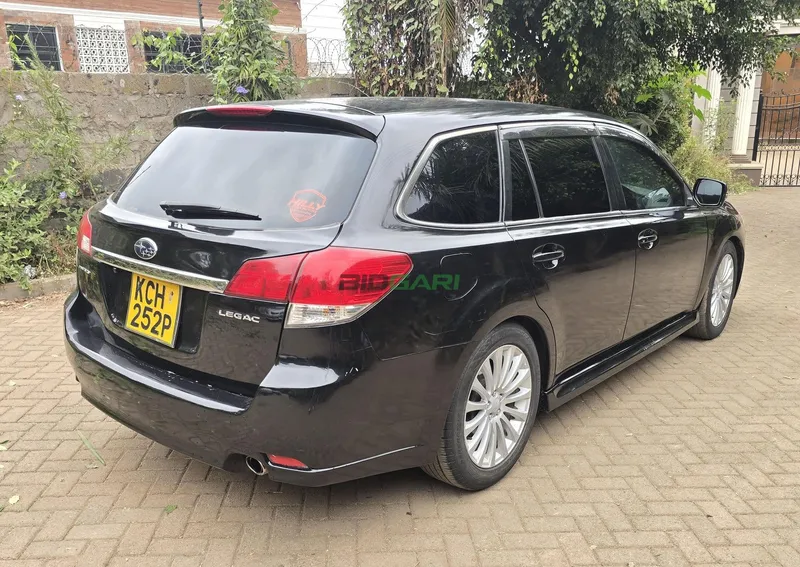 2011 Subaru Legacy BR9 2.5L Petrol, photo 3
