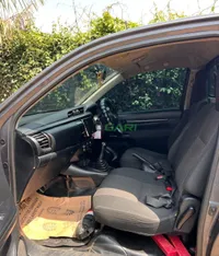 2017 Toyota Hilux 2.5L Diesel Pickup, photo 6