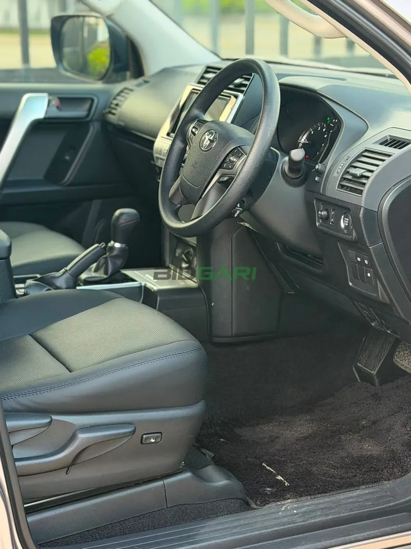 2019 Toyota Land Cruiser Prado TX 2.7L Petrol SUV, photo 6