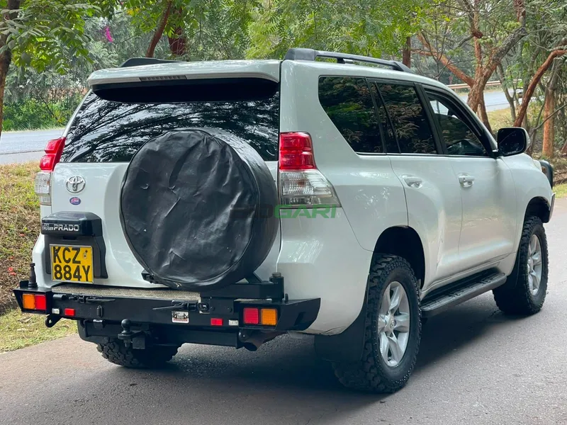 2016 Toyota Land Cruiser Prado GXL 3L Diesel SUV, photo 4