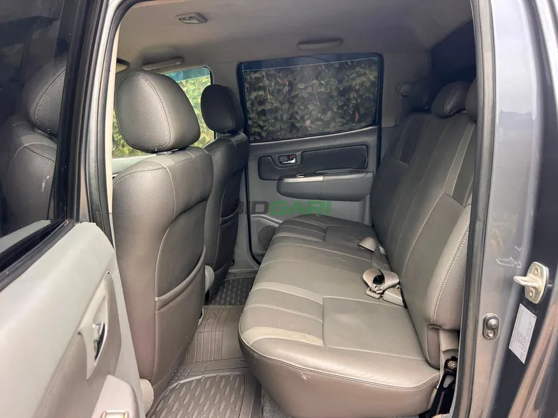 2012 Toyota Hilux Double Cab 3L Diesel SUV, photo 9