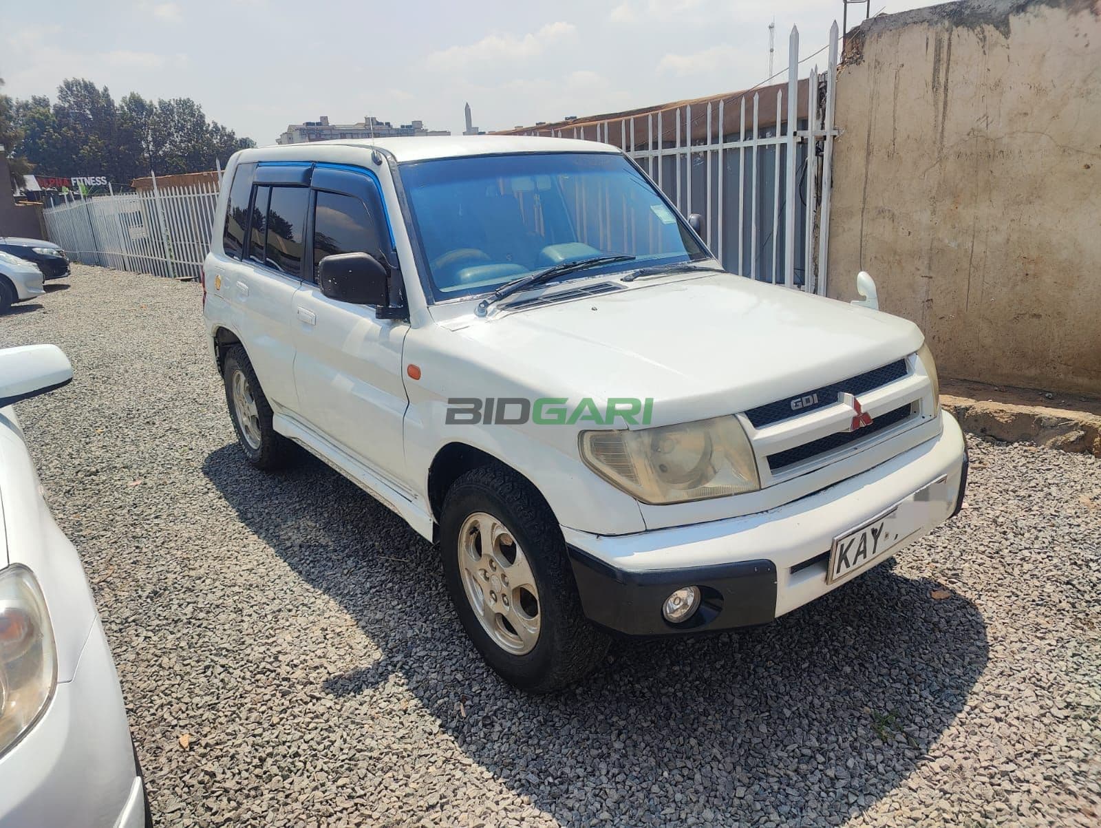 2000 Mitsubishi Pajero