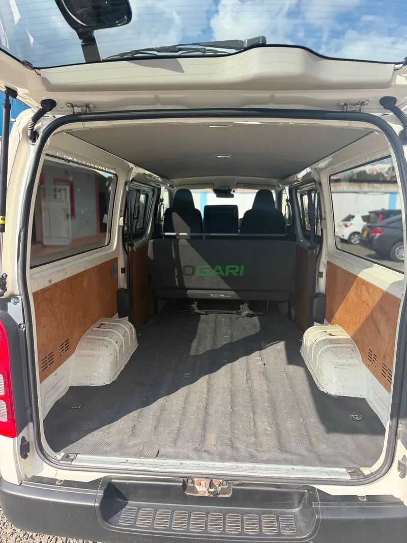 2019 Toyota Hiace 2L Petrol Van, photo 7