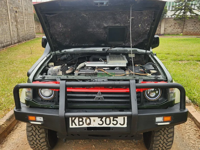 1995 Mitsubishi Pajero 2.5L Diesel SUV, photo 5
