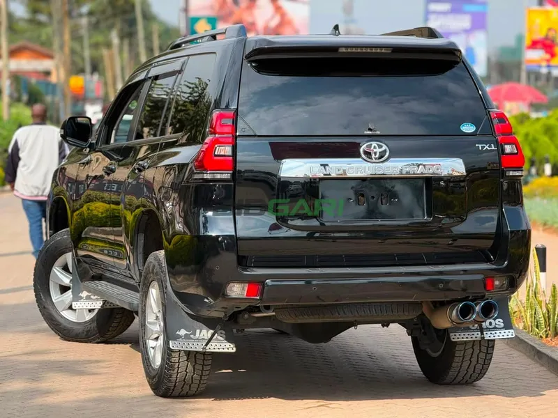 2019 Toyota Land Cruiser Prado Petrol SUV, photo 5