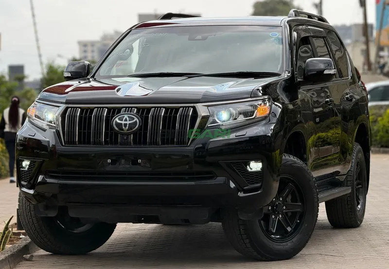 2021 Toyota Land Cruiser Prado Petrol SUV, photo 2