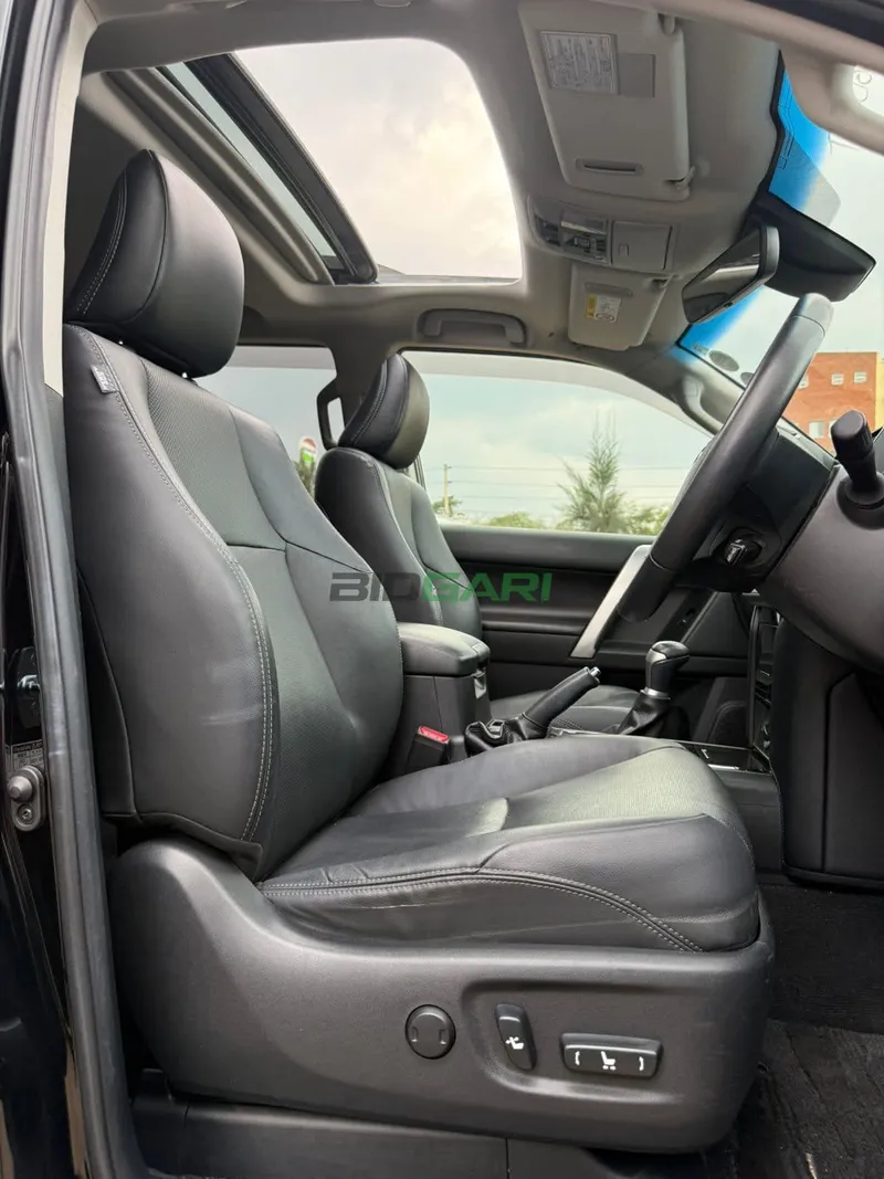2021 Toyota Land Cruiser Prado Petrol SUV, photo 6