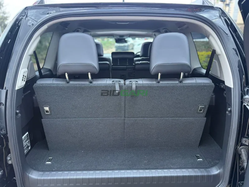2021 Toyota Land Cruiser Prado Petrol SUV, photo 8