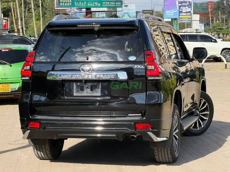 2019 Toyota Land Cruiser Prado TX-L Petrol SUV, photo 3