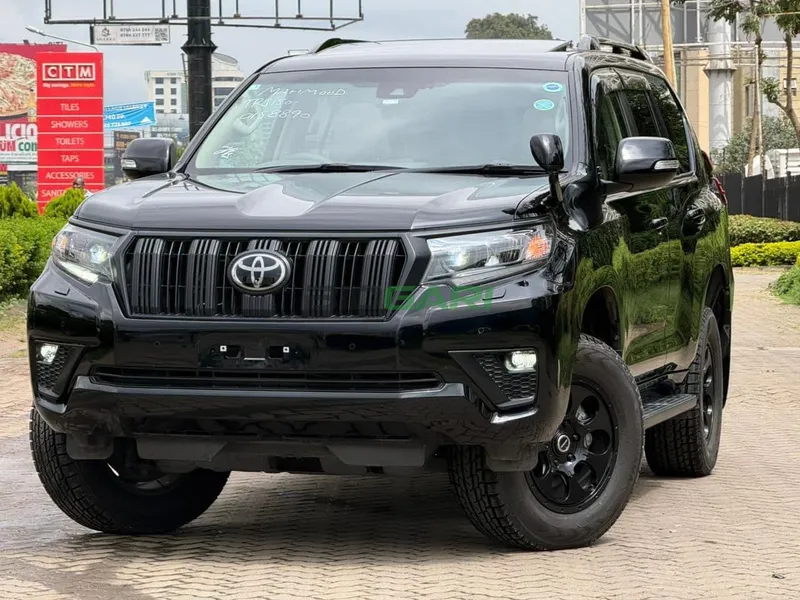 2023 Toyota Land Cruiser Prado TX-L Petrol SUV, photo 2
