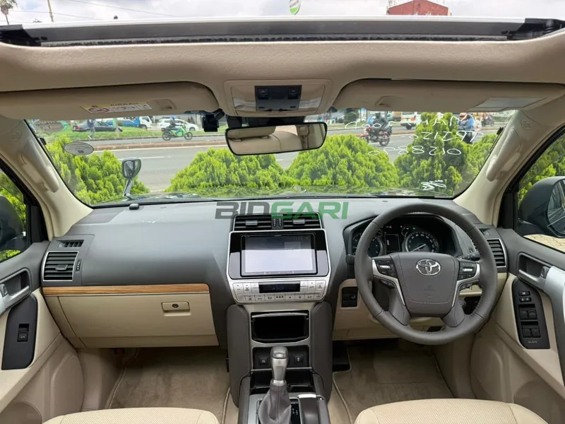 2023 Toyota Land Cruiser Prado TX-L Petrol SUV, photo 6