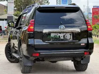 2021 Toyota Land Cruiser Prado Petrol SUV, photo 3