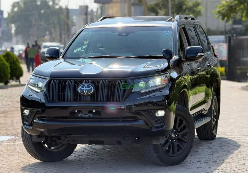 2023 Toyota Land Cruiser Prado TX-L 70TH ANNIVERSARY Petrol SUV, photo 4