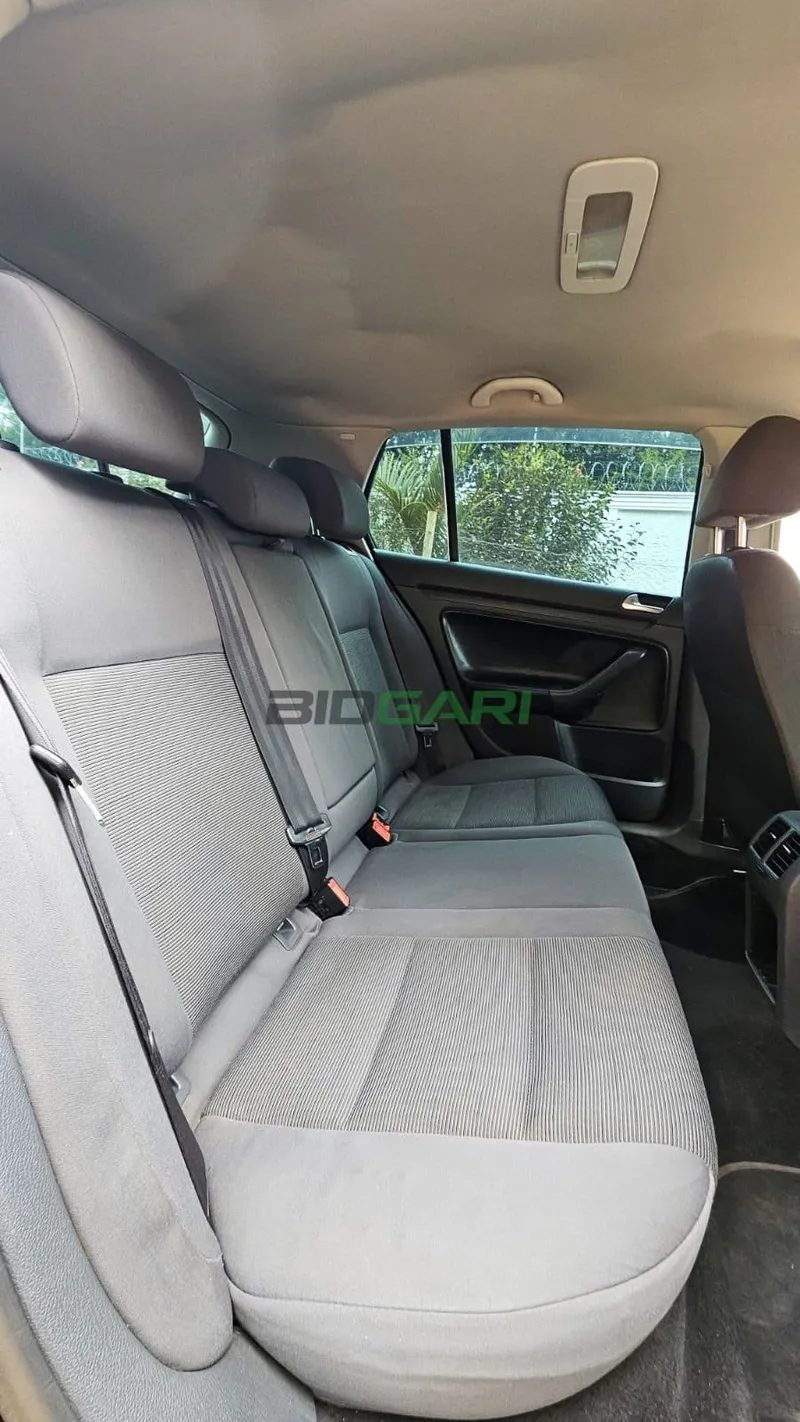 2007 Volkswagen Golf 1.6L Petrol Hatchback, photo 9