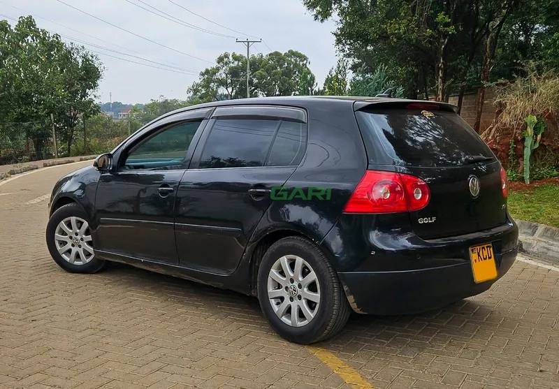 2007 Volkswagen Golf 1.6L Petrol Hatchback, photo 4