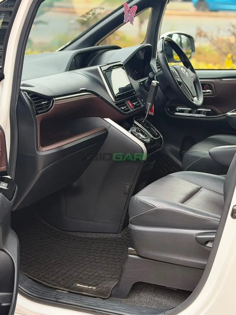 2019 Toyota Esquire Petrol MPV, photo 7