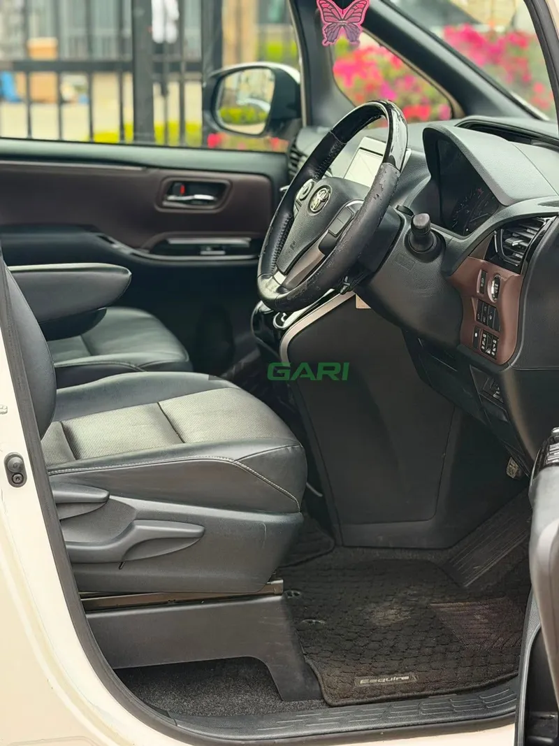 2019 Toyota Esquire Petrol MPV, photo 6