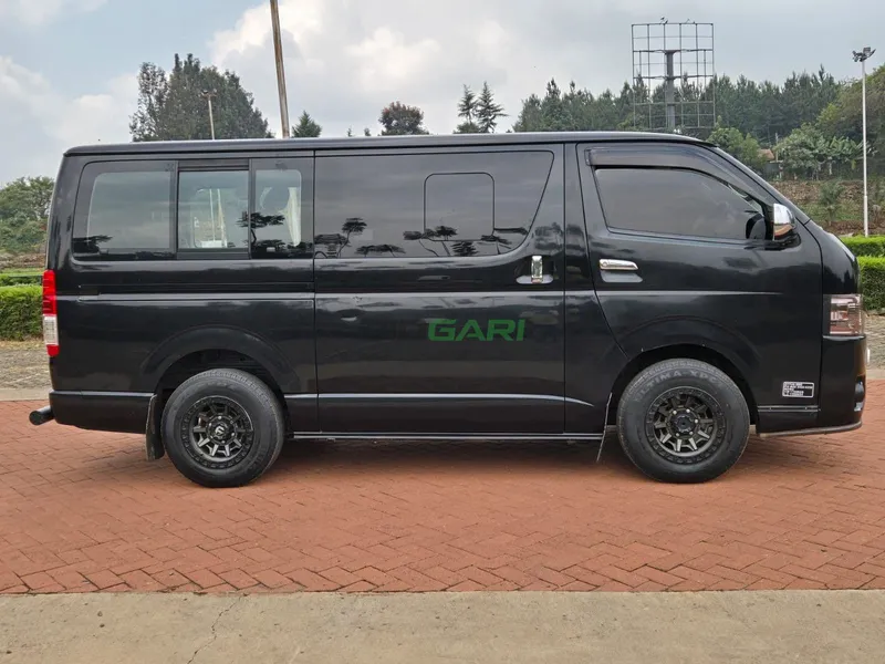 2018 Toyota Hiace Super GL 3L Diesel Van, photo 5